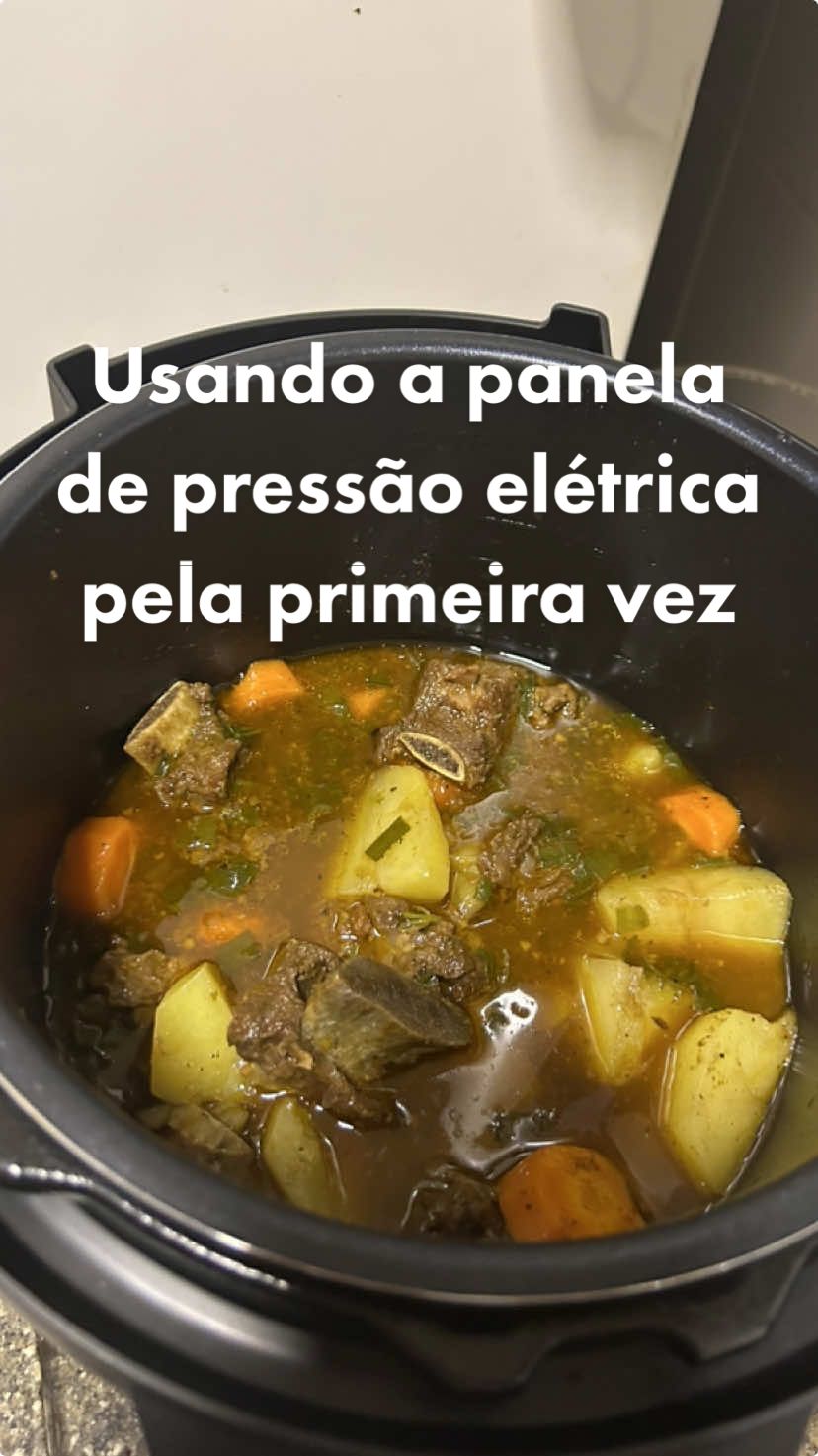 Usando a panela de pressão elétrica pela primeira vez. @Electrolux Brasil  @Rita Lobo 