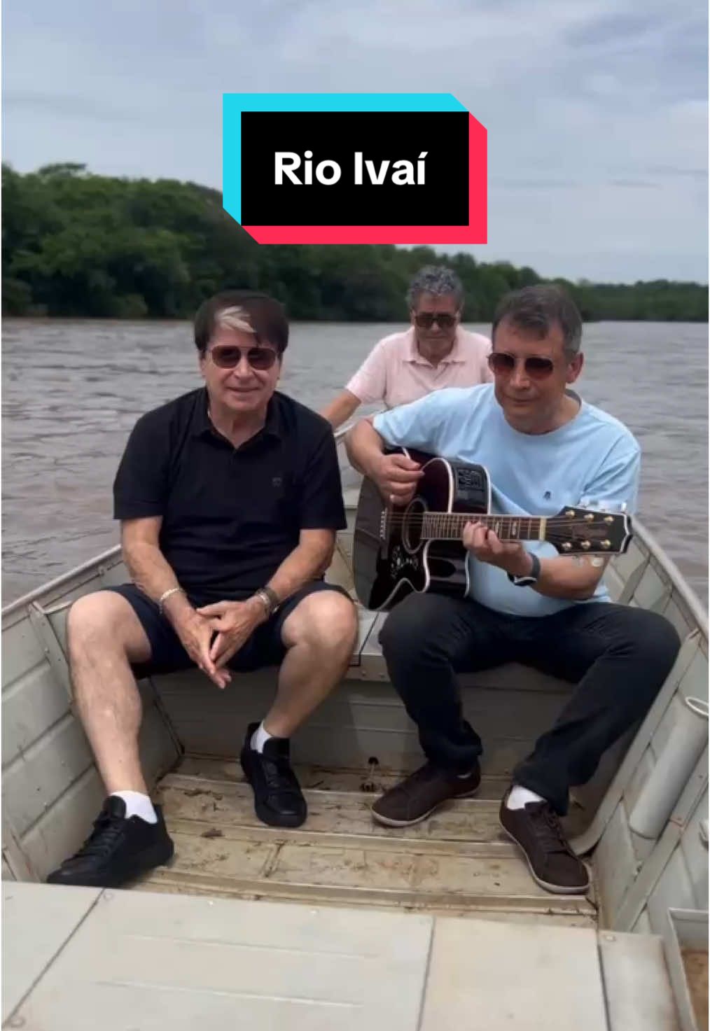 Se tem vida melhor não sei. 😀Só sei que isso aqui tá bom demais.  Direto do Rio Ivaí. 🎣🍺 #GilbertoeGilmar #SóModaBoa #EncantosDaNatureza #AAndorinha #LágrimasDaAlma #TiãoCarreiroePardinho #BelmonteeAmarai