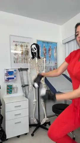 Dancing with my skeleton friend #dance #dancemoves #shorts #short #tiktokviral #tiktoker #foryouu #howtosmart #jasibea🌺 