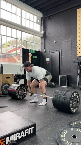 Ring the f*cking PB bell! 🔔  300kg! Buzzing with that one. That’s been a milestone I’ve wanted and have been chasing down for a while now. Knew it was in the tank and todays the day we finally got it done 💪 #Fitness #gym #deadlift 