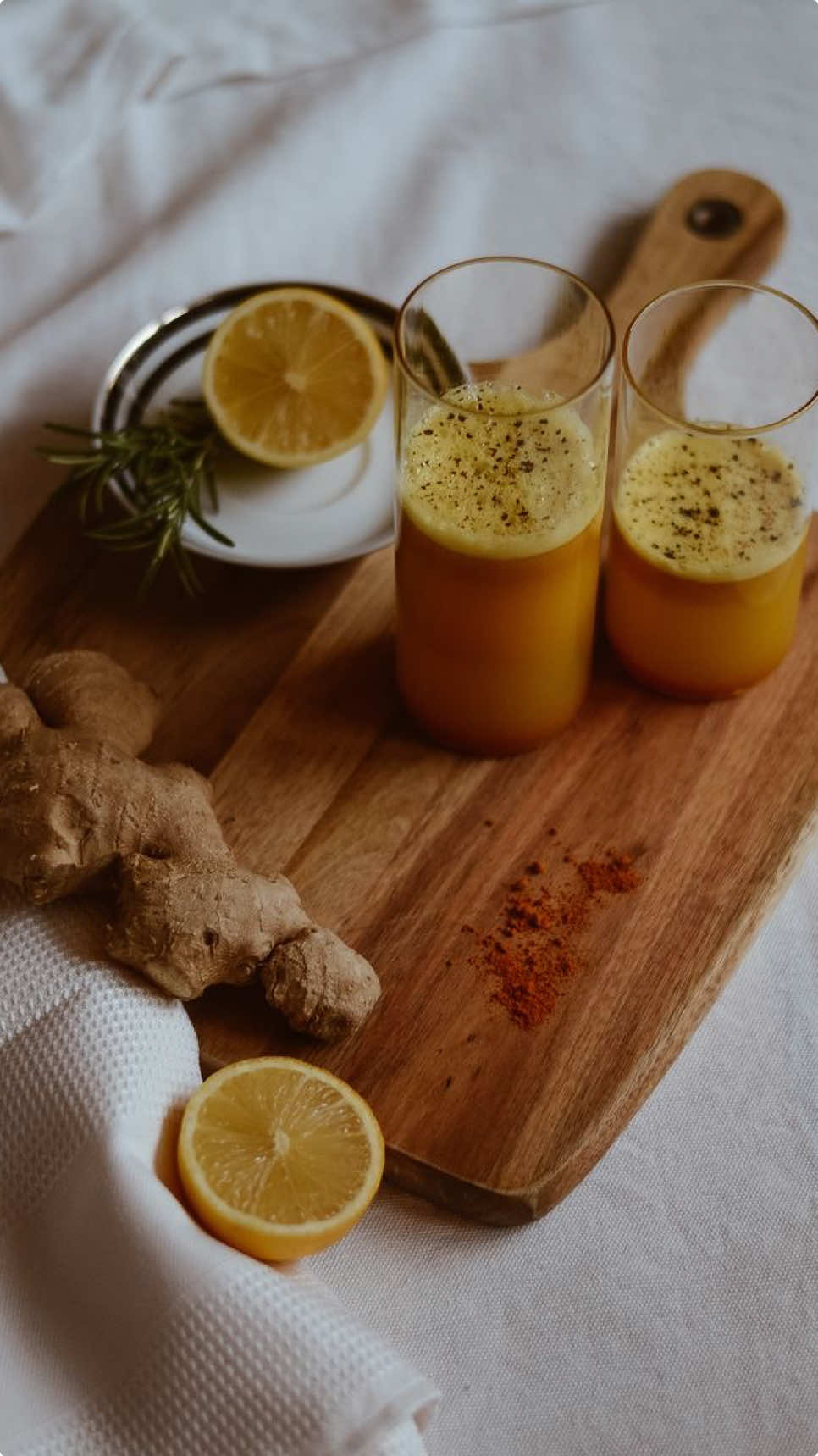 Try these anti-inflammatory shots for digestion and boosting immunity 🫚✨💛 health first! #fypシ #foryou #gingershot #antiinflammatory #lemon #health #guthealth #viral_video