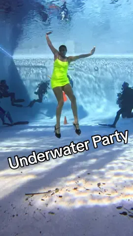 Underwater Party 🤣🤿💦 #pool #dance #Underwater #underwaterworld #underwatertiktok 