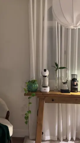 الاغنيه و الاجواء يجيبون السعاده🥺🌱💫 #مساء_الخير #fypシ゚ #viral #اكسبلور #الشتاء #Vlog #فلوق #غرفتي #هدوء 