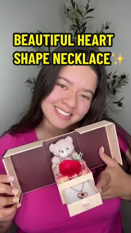 This Necklace is the perfect gift for any occasion!❤️✨ #necklace #giftideas #beautifulnecklace #tiktokshop #usa 