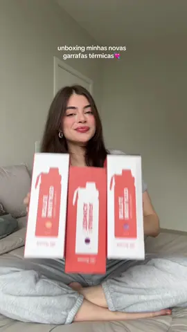 Garrafas bonitas= beber mais água🤣💘 qual a fav de vcs? 1°, 2° ou 3°? Tô surtando de amores!!! Todas são da @Gocase Brasil e com meu cupom 🏷️QUEZIA vocês tem ainda + desconto!🗣️  #garrafa #garrafatermica #gocase #lovegocase #unboxing 