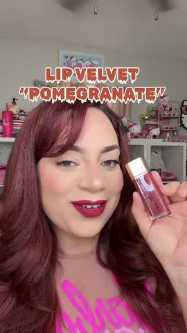 When I tell you , THE COLORRRRR!! You need it in your life this fall season 🩷😍 @Anastasia Beverly Hills  #anastasia #anastasiabeverlyhills #lipvelvet #lipvelvetliquidlipstick #lipstick #lipsticktutorial #anastasialipvelvet #pomegranate #fyp #falllipcombo #tiktokshop 