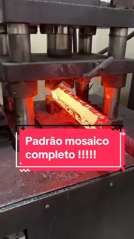 Uma das peças mais bonitas que fiz !!!!! Aço damasco mosaico #cutelaria #handmade #tutorial #satisfying #bladesmith 