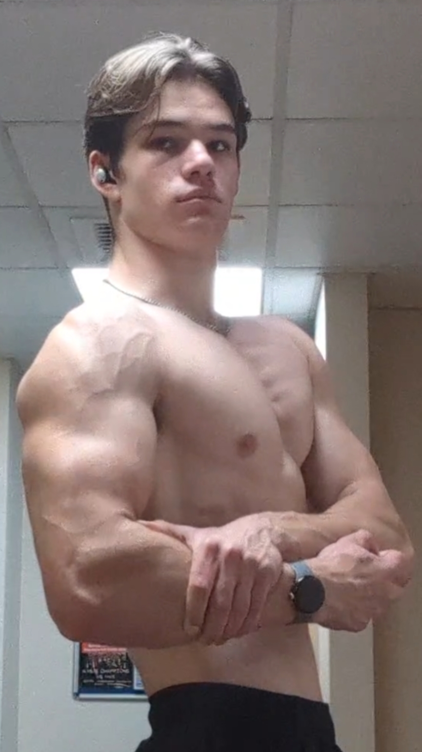 198.8 lbs #foryoupage #gym #real #cut 