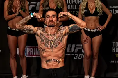 Ilia Topuria VS Max Holloway 🔥🏆 #maxholloway #iliatopuria #ufc308 #UFC