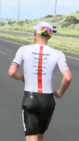 Leon passes Laidlow. Did Laidlow push it too hard on the bike? 👑 VinFast IRONMAN World Championship, Kona - Men  📺 LIVE NOW | proseries.ironman.com, YouTube, Outside TV, DAZN, ZDF, L‘Equipe, beIN Sports, iQIYI & more   #IRONMANtri #Kona2024 #IMWC