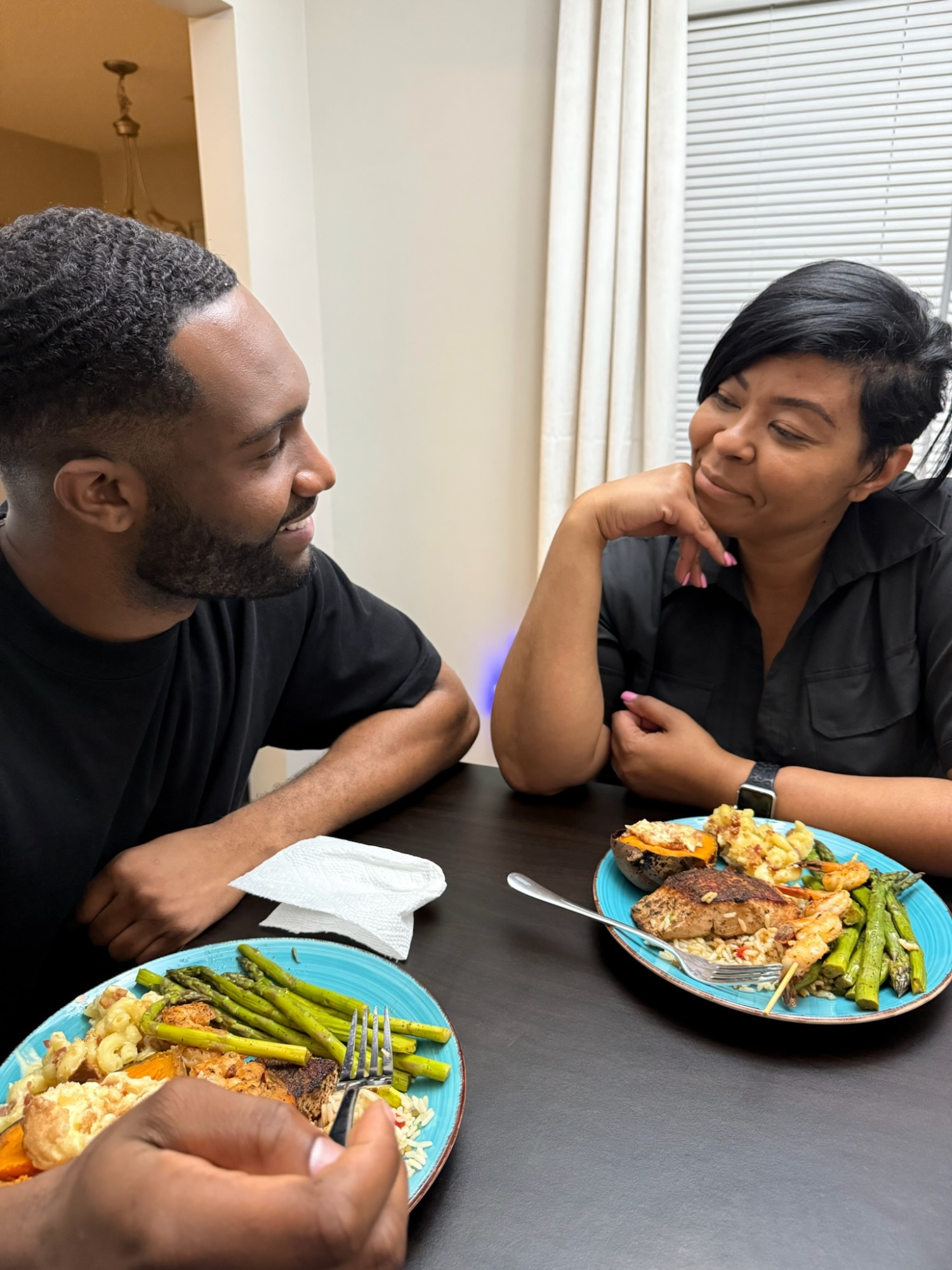 When Natasha cooks Shania a going away meal! #God #Jesus #Jesusispoppin #Jesusbeenpoppin #kountrywayne #letthatsizzleinyourspirit #helpisontheway #love