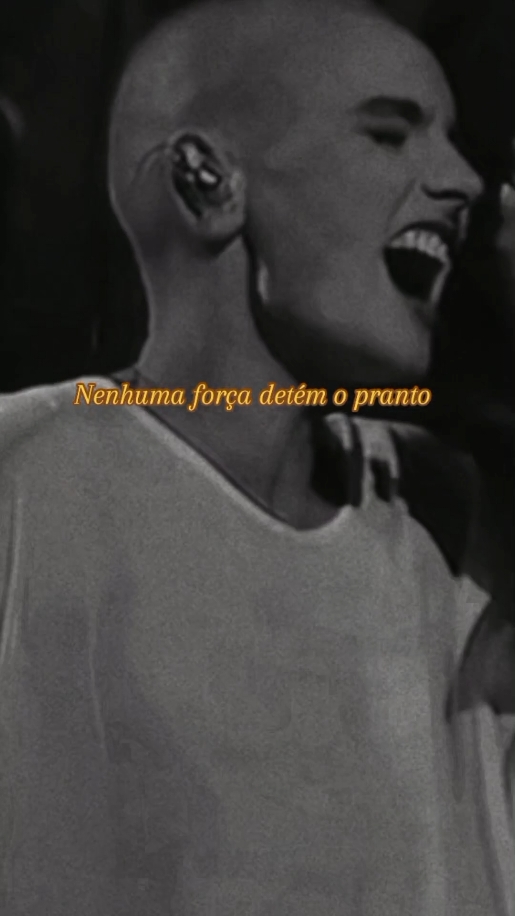 Nothing Compares 2 U - Sinéad O'Connor   Álbum: I Do Not Want What I Haven't Got   Data de lançamento: 8 de janeiro de 1990   Breve contexto sobre significado da música: #nothingcomparestoyou é uma balada poderosa que explora a dor da #perda e do #desamor. A letra reflete o desespero e a #solidão que surgem após o término de um relacionamento significativo. Sinéad O'Connor expressa uma profunda vulnerabilidade, enfatizando que nada na vida parece ter sentido sem a presença da pessoa amada. A canção se destaca por sua intensidade emocional e se tornou um hino sobre a #tristeza e a #nostalgia, ressoando com muitas pessoas que vivenciaram a #separação  #loveyou #amor 