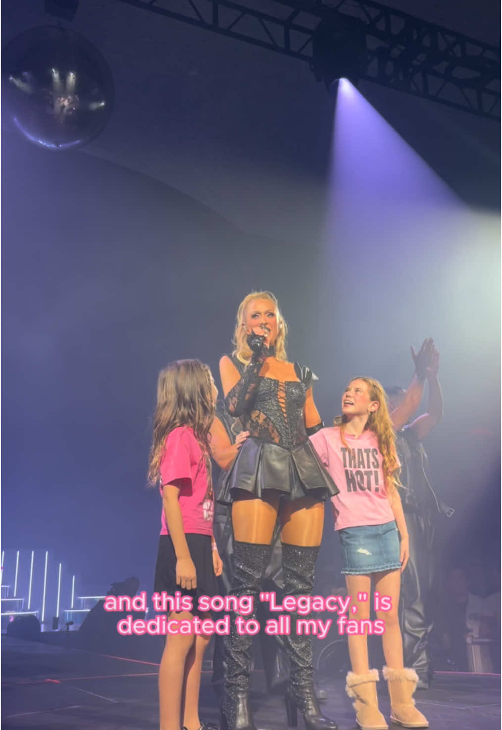 Brought out two of my most adorable fans to dance with me to #Legacy, a song dedicated to my Little Hiltons 💖✨ Keep shining, @ℓυℓυ🎀🪞🛍 and @sophbegofe_! You are already so iconic! 💫#InfiniteIcon