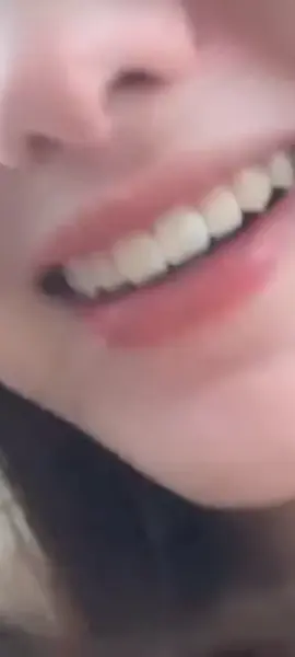 thisctuee girl dersevr very single person