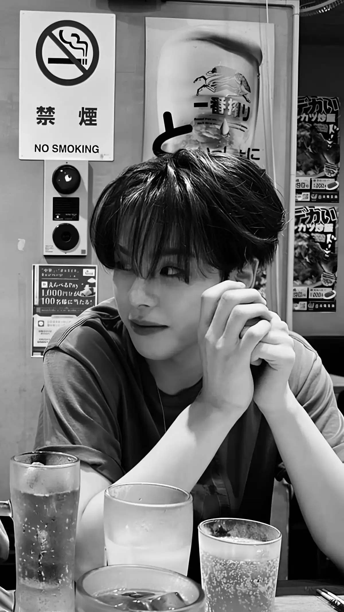 fall in love with his gaze 🥺❤ #yoonjaehyuk #jaehyuk #treasure #fyp 