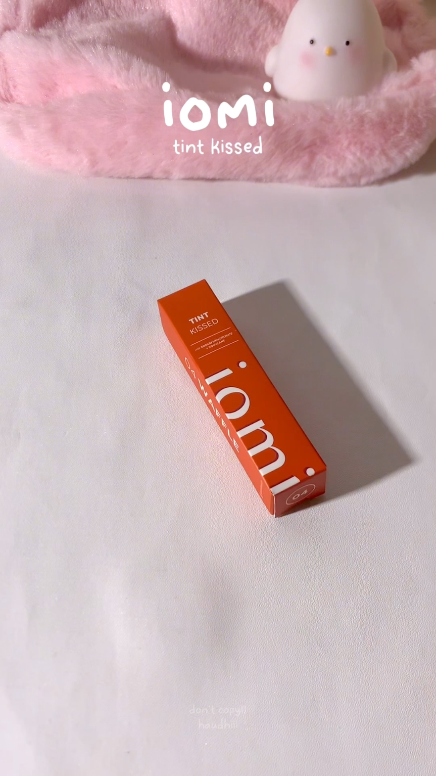 the stain too pretty🍊 @iomibeauty.official  🥕 🥐 #makeup #lipproducts #liptint #lipstain 