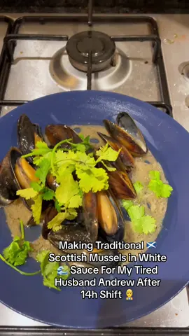 🏴󠁧󠁢󠁳󠁣󠁴󠁿 Scotland Part 2: Mussels In White Sauce 🌊 #fyp #viral #Scotland #mussels #scotishfood #bluecollar #husband #wife #cookingkate #britishfood 