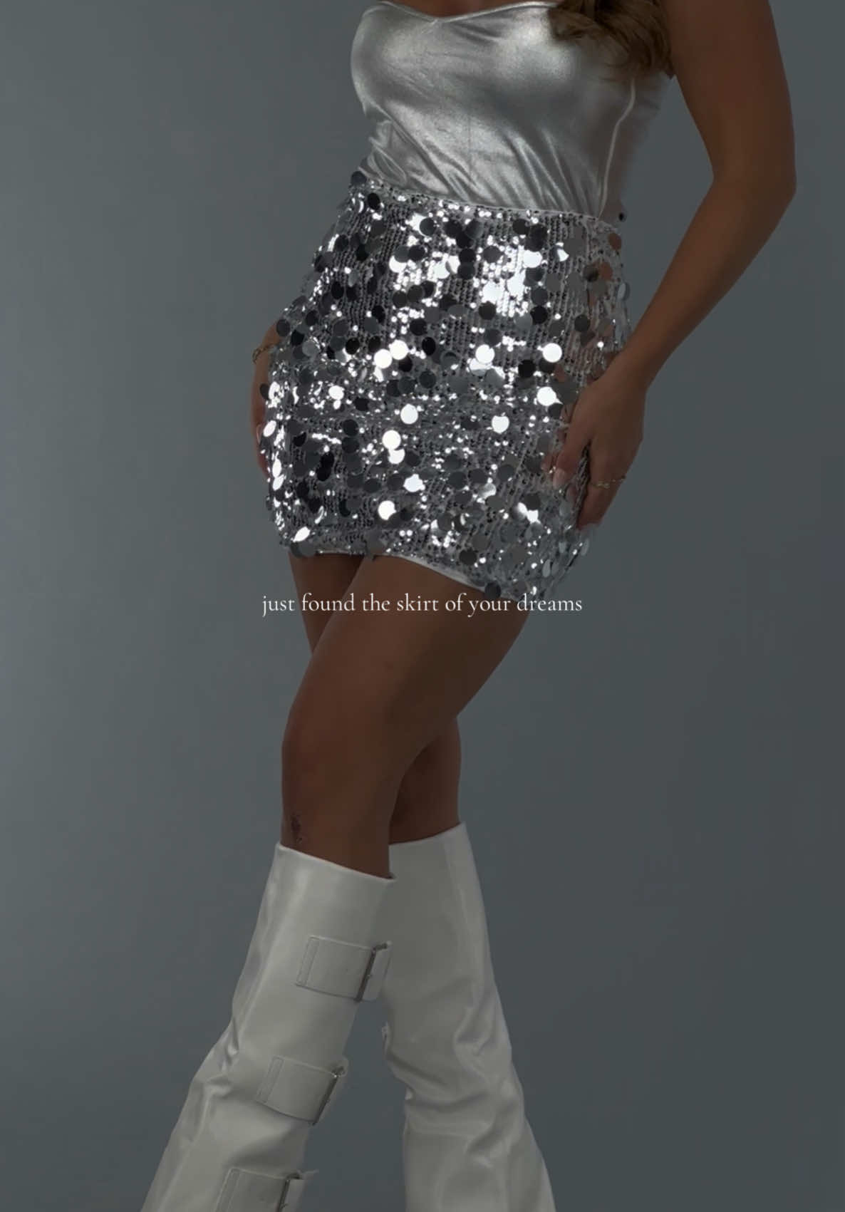 Party Seaon is coming closer… 👀✨ #uwantisell #skirt #glitters #partyseason #partyfashion #foryoupagе 