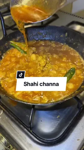 #Foodie #Recipe #foodtiktok #foodvideos #FoodLover #recipes #recipesoftiktok #chicken #food #spicy #haseebee #oyehoyehoye #masala #foryou #foryoupage #oil #desifood #streetfood #recipesforyou #recipeshare #foodfestontiktok #foodiesoftiktok #voiceover 
