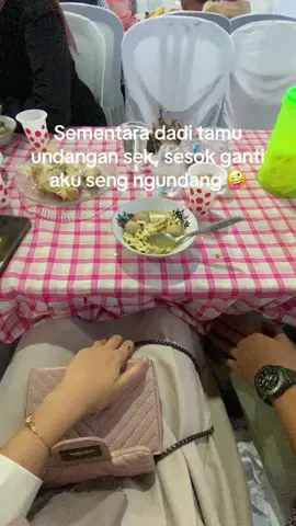 Full kondangan🤪 #fyppppppppppppppppppppppp #musimnikah #kondangan #gresik24jam 