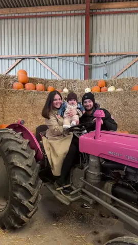 The loveliest morning at @Bates Farm 🍂 #babymama #boymom #motherhood #motherhoodjourney #boymama #postpartumjourney #babysfirsthalloween 