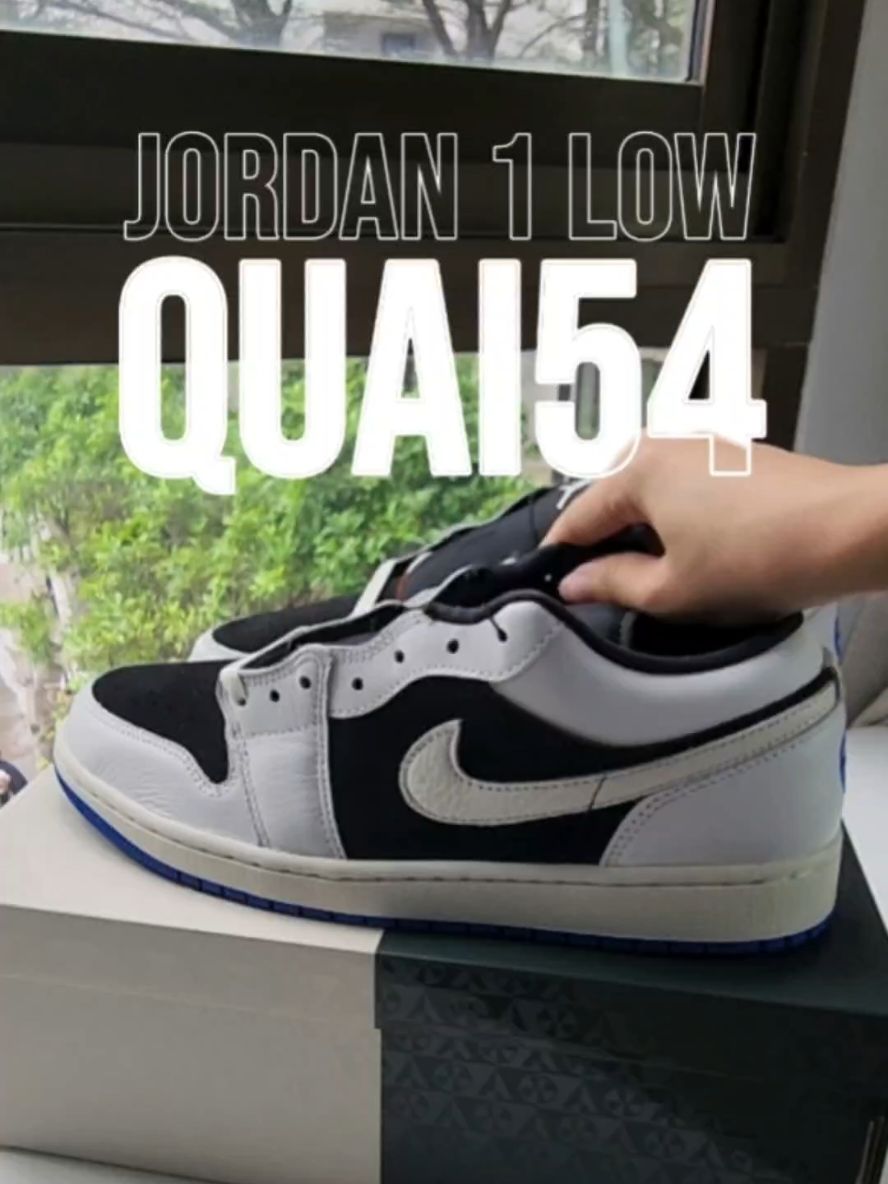 รุ่นนี้ไม่ได้เข้าเกาหลีค่ะ Jordan 1 Low Quai 54 เป็นคอลแลปกันกับแบรนด์สตรีทบาสเกตบอล  #คนไทยในเกาหลีใต้🇹🇭🇰🇷#แรงงานไทยในเกาหลี #พรีออเดอร์เกาหลี #รองเท้าnike #ป้ายยารองเท้า #รองเท้าผ้าใบ #รองเท้าเท่ๆ #รองเท้าสวย #ไนกี้จอแดน #ไนกี้ดั้ง #พรีออเดอร์รองเท้า 