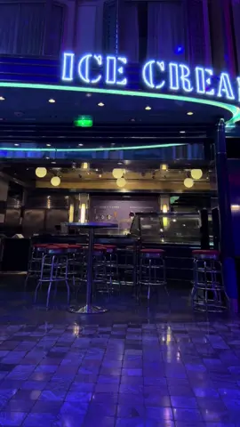 No guest onboard😁🤪 #royalcaribbeancruise #royalfamily 