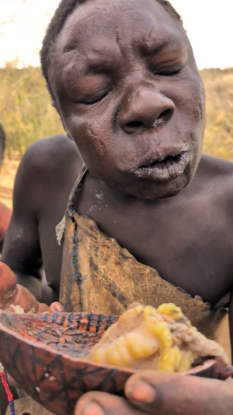 what a delicious breakfast 😋😍😋#hadzabetribe #africatribes #villagelife #USA #tiktok 