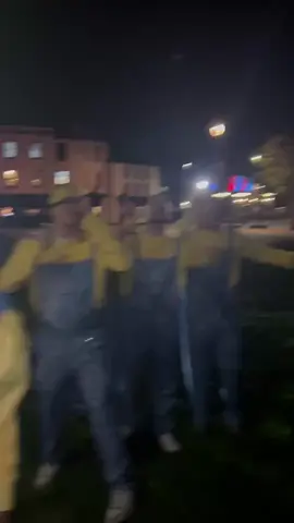 tonight we steal the moon 🎃#foryoupage #CapCut #fyp #dispicableme #minions 