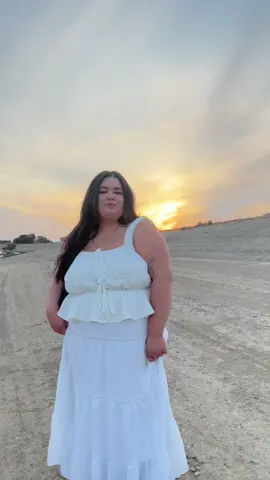 Risked my life to film this look ‘aka’ climbed up a hill in my @Dolce Vita Footwear boots but it was worth it.  #plussize #plussize #plussizeedition #plussizefashion #plussizetiktok #plussizestyle #plussizeootd #outfitinspo #outfitoftheday #outfitcheck 