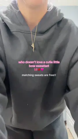 im obsessed!! sweats are free now💗