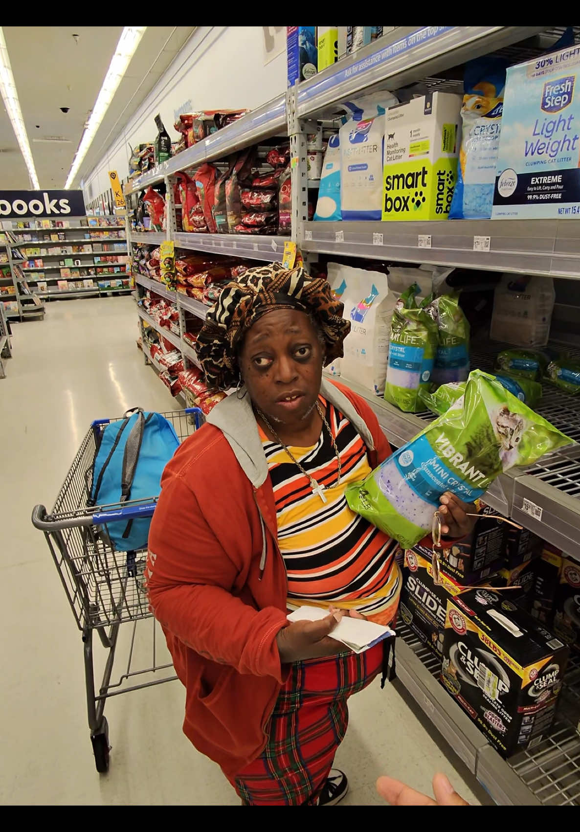 I think she wanted more than just money 😳😂 #fyp #viral #fyppppppppppppppppppppppp #fypシ #viralvideo #fypp #funny #pranks #funnyvideos #prankvideo #humor #jokes 