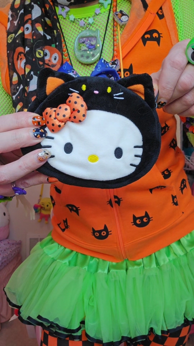 Replying to @gabriellewaahhh  Halloween Decora outfit asmr 🎃🦇👻 #asmr #halloween #decora #jfashion #harajukufashion #kawaiifashion 