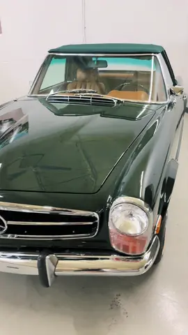 Classic Sunday woth this stunning 1971 280SL Mercedes benz finished in Dark Olive green with Cognac Leather interior 🤩 reatored by Unique Cars of Palm Beach 