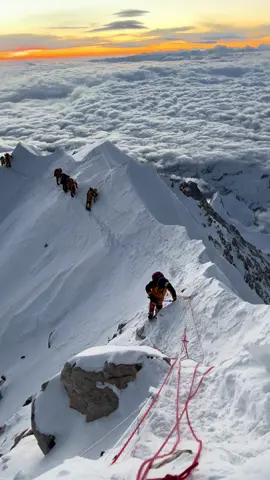 Final Summit ridge in Makalu 8485m.  #sst #sevensummittreks #8000er #8000m #mountaineering #mountains #alpinism #himalayas #nepal #sherpa #adventure  #explore #travel #summit #adventuretime #climbing #nature #peak #expedition #ascent #tourism #mountainlife #trek 