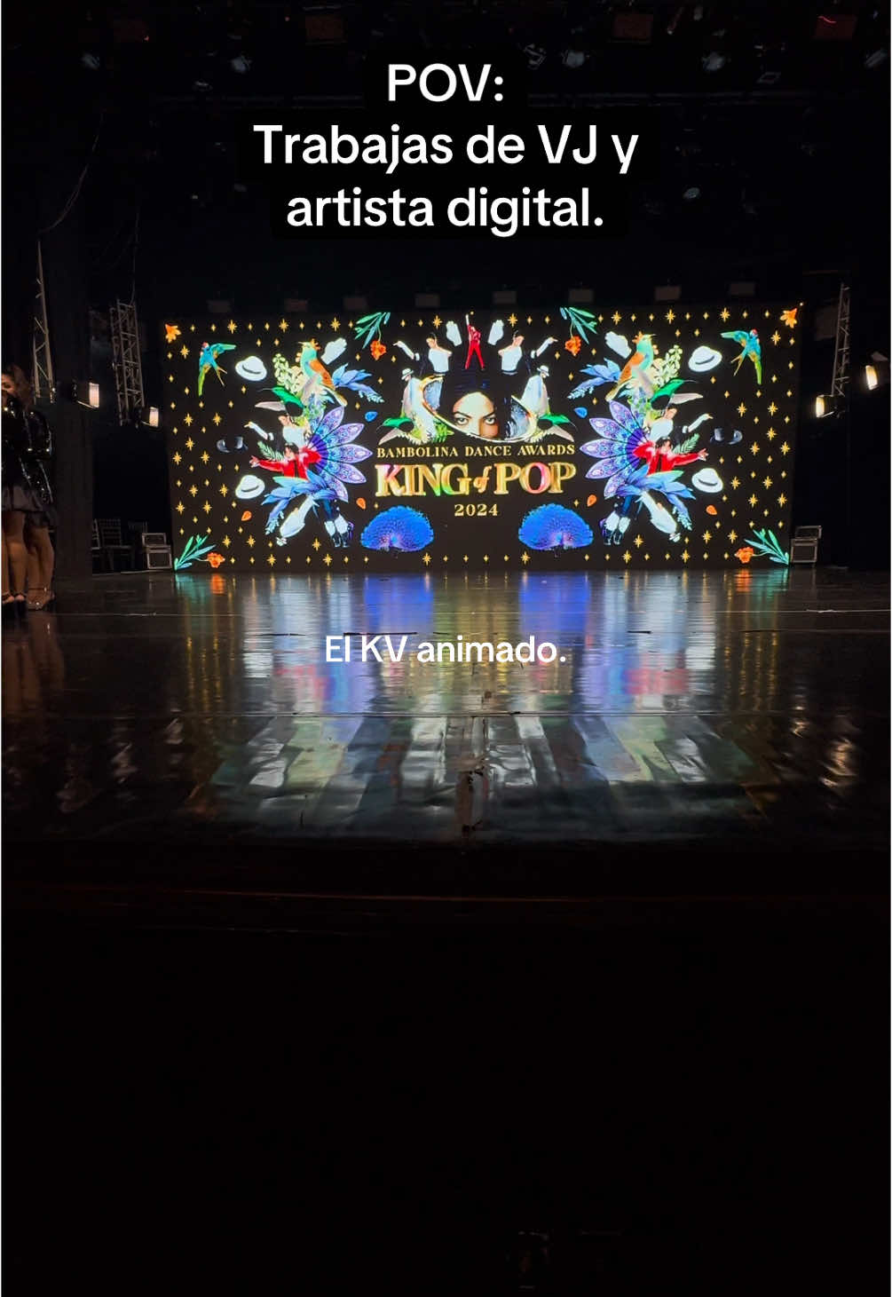 Diseñamos este evento para @bambolina.oficial (desde el naming hasta la línea grafica) y tmb la puesta en escena. Este es el resumen del detras de escena de uno de los 3 días.  #vj #graphicdesign #show #motiongraphics #stagedesinger #kv