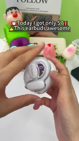 These open earbuds Translate up to 75 different laguages! Absolutely awesome!#fyp#foryou#usa_tiktok#ttshop#tiktokmademebuyit#viral#gifts
