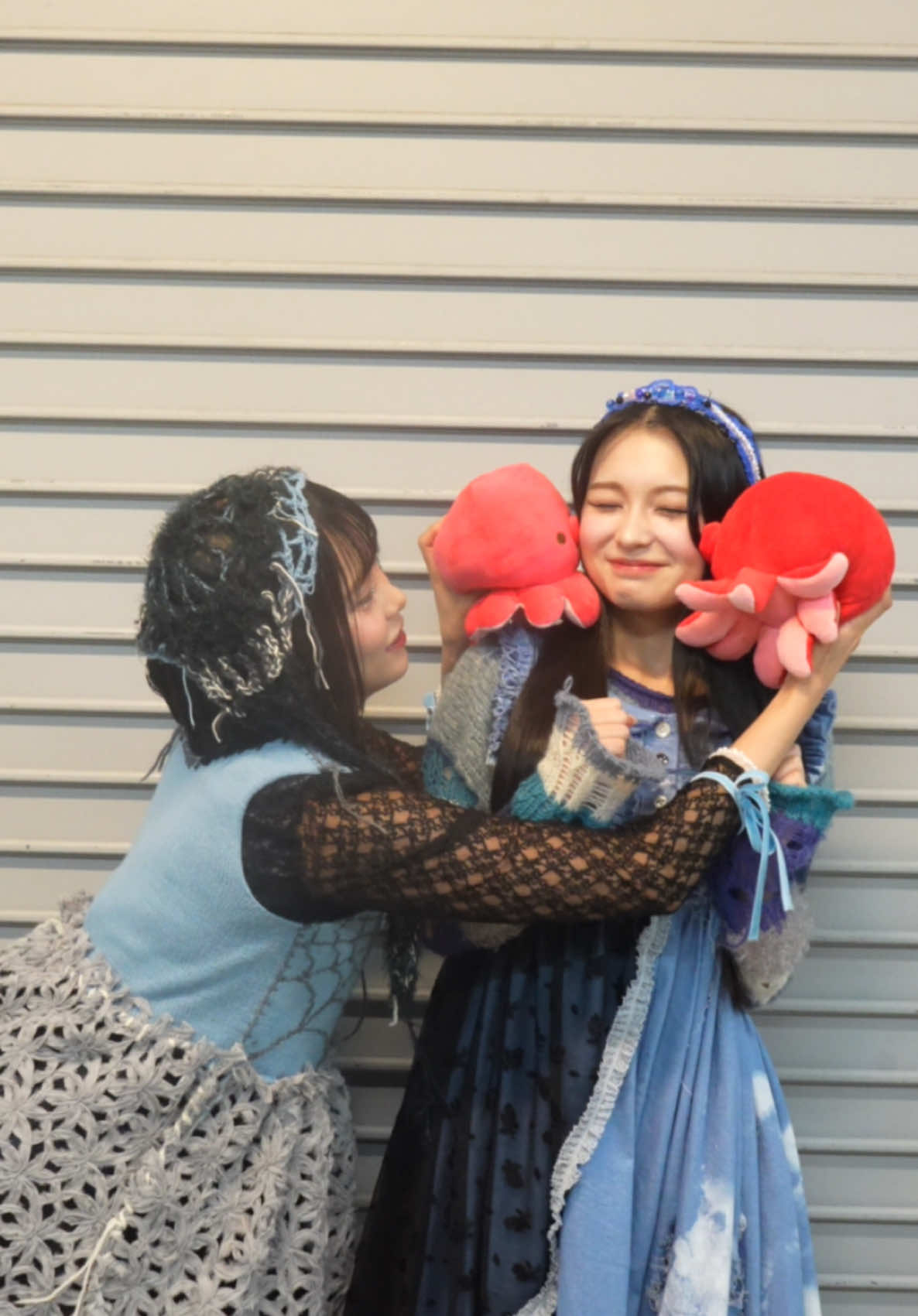 がぶっ！がぶっ！がぶっ！🐙🩵💙 #福山梨乃#桐原美月 #りのまる#きりちゃん #きゃんちゅー#CANDYTUNE #君ゾン#君もゾンビですかゾンビですね #アイドル#idol #ハロウィン#halloween  @りのまる @키리（きり） 