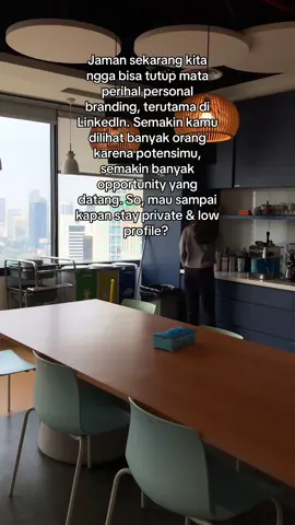 Jangan abaikan pentingnya personal branding di era digital! LinkedIn bukan cuma tempat kerjaan formal, tapi juga ruang kamu buat menunjukkan siapa dirimu dan apa yang kamu bisa. Semakin kamu dikenal, semakin banyak kesempatan yang datang. Jadi, sampai kapan mau tetap ‘invisible’ #growth #career #work #study #college #mindset #tips #reminder #loker 