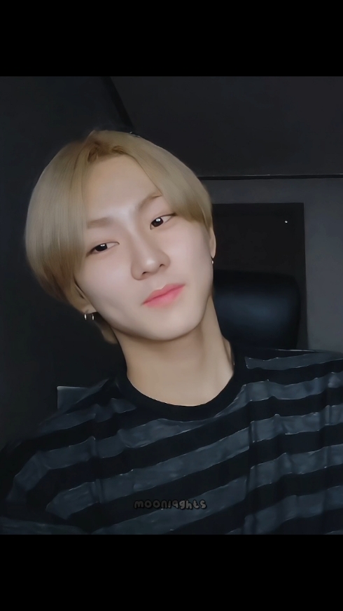 jungwon : 😏 *jungwon live weverse rambut blonde* #jungwon #enhypen 