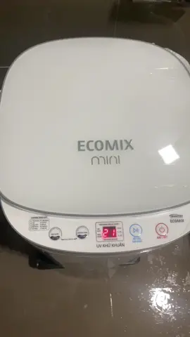 Máy giặt mini ECOMIX nhỏ gọn, phù hợp để giặt đồ cho trẻ nhỏ, trẻ sơ sinh, máy có 10 chương trình. Có cả chế độ sấy khô quần áo. Thích hợp giặt đồ sơ sinh, giải phóng sức lao động cho mẹ bỉm, ngăn ngừa kích ứng da cho trẻ khi giặt chung đồ trẻ với đồ người lớn #maygiatmini#fyp #maygiatminiecomix 