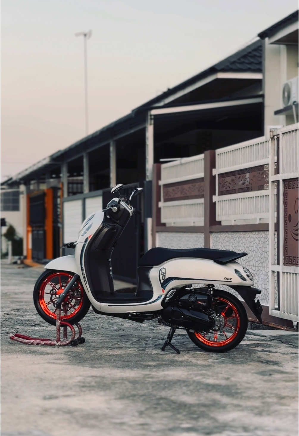 Konsep lama Rasa baru😜 #platkt #soundold #templatesoundplatkt #scoopyputih #scoopy2023 #fyp #masukberanda #fypシ #scoopyprestigewhite #platktiniboss #platktmeresahkan 