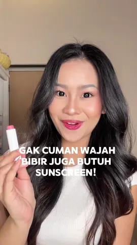 Bibir tuh butuh juga loh perlindungan dari sinar UV! Makanya seneng banget pas tau ada Wardah Hydra Balm ini yang udah punya SPF 15 ✨ Pakai ini tuh bisa banget jadi solusi buat bibir kering dan bibir yang warnanya makin gelap. Yang aku suka banget mereka ini juga gak lengket dan gak greasy di bibirnya. Bibir tuh auto terlindungi deh dari sinar UV! Makanya wajib banget buat cobain Wardah Hydra Balm ini yang bikin bibir sehat, lembab, dan terlindungi setiap hari #Lipcare #LipBalmWardah #LipBalm @wardahofficial