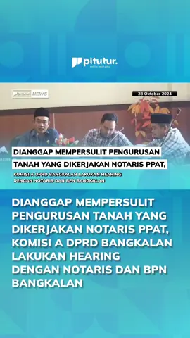 Komisi A DPRD Bangkalan menggelar hearing dengan BPN dan notaris terkait masalah pengurusan sertifikat tanah yang dianggap berbelit.  Ketua Ikatan Notaris Madura, Agus Kurniawan, mengkritik BPN karena dinilai sering menunda proses pengurusan.  Kepala BPN Bangkalan, Arya Ismana, berjanji akan mencari solusi demi meningkatkan pelayanan kepada masyarakat. _ Pitutur News #bangkalan #bpn #dprd #dprdbangkalan #notaris #tanah 