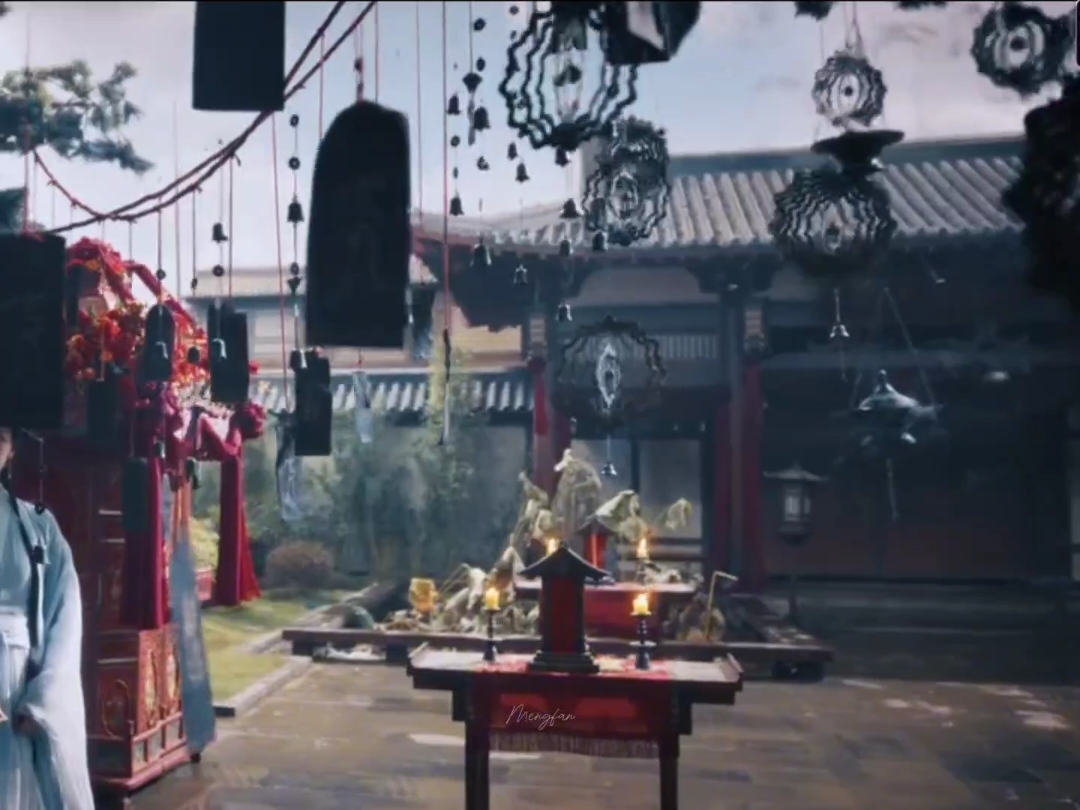 Đoàn phim thiệt là biết cách bào tiền con dân mà, mấy cái chuông Mandala đó kiểu gì cũng sẽ mở b.án mà g.iá sẽ không thấp đâu chắc tầm hơn củ một em tại vì nó là thép không gỉ ý, tui tìm được một chỗ b.án gần 200cá mà nó giống 60% thôi, phải lên sàn cam đặt thêm cái chuông cổ phong về gắn vô, mấy nàng có mua thì mua màu thép thuần trắng đừng mua mấy màu khác, chuông màu mè nó xoay nhìn chóng mặt lắm. #大梦归离 #ĐạiMộngQuyLy 