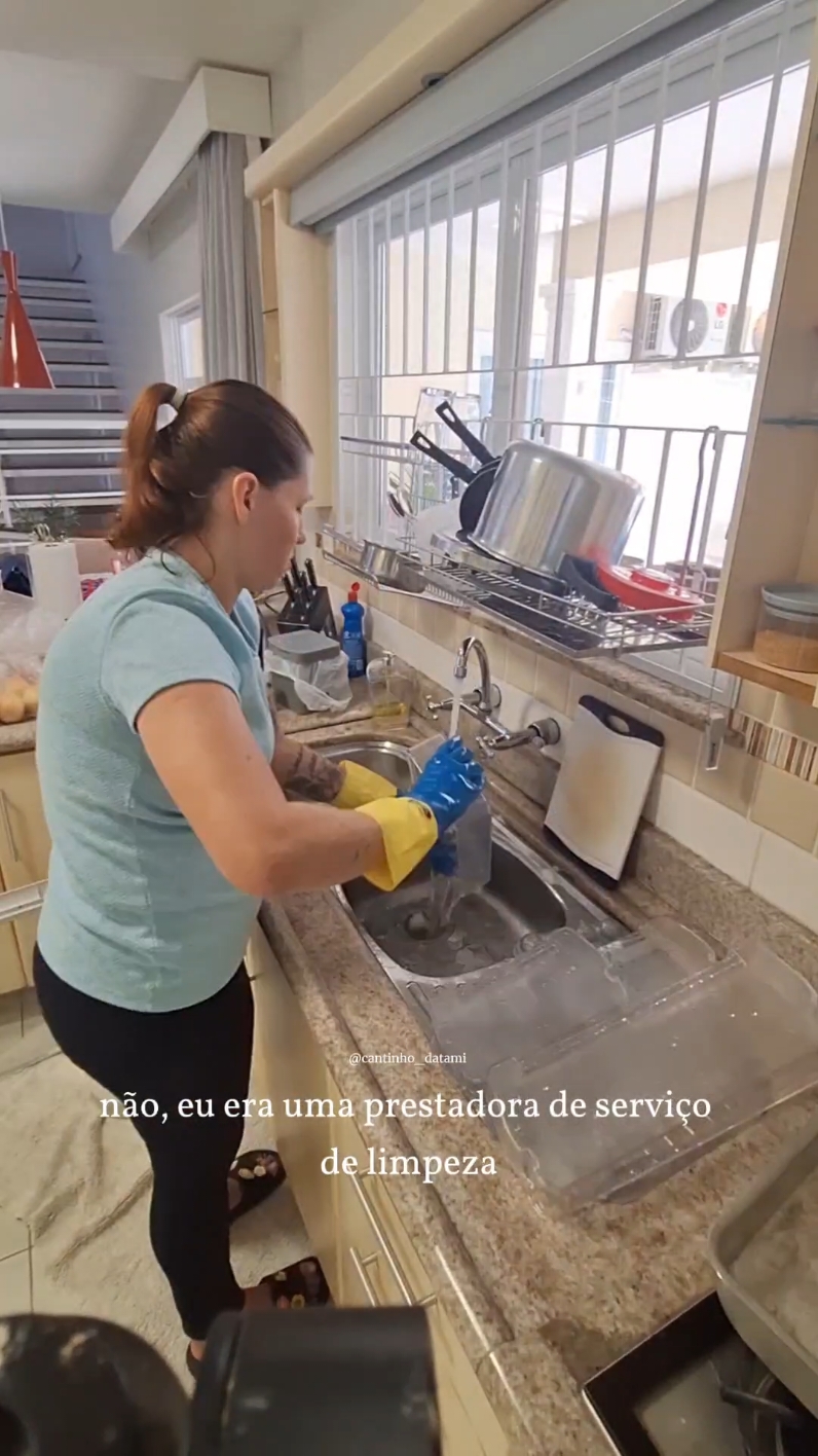 Eu não faço diferença entre faxineira e diarista.  #faxina #limpeza #trabalho #CleanTok 