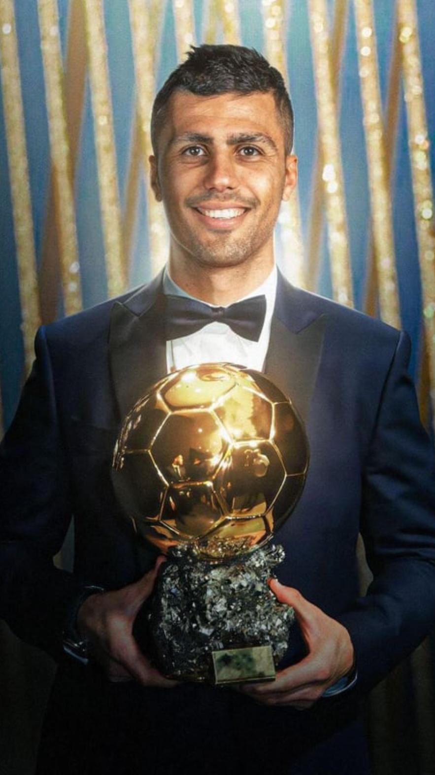 VERGONZOSO...El Balón de oro acaba de perder la poca credibilidad que quedaba #fifamafia #uefamafia #viniciusjunior #rodri #balondor #balondeoro #francefootball #escandalo #foryoupage #foryou #parati #futbol #football #trending #trend #real #realmadridfans #madridistas #madridismo #rodribalondeoro #manchestercity 