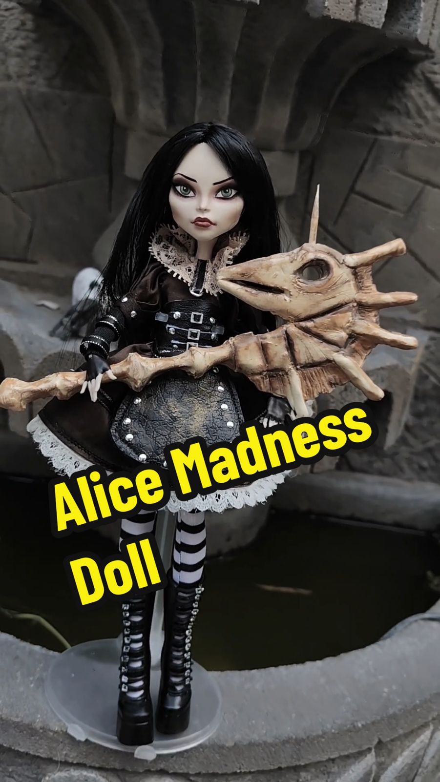 otra comision de Alice  si te gusto  realizó comisiones cada mes.visita mi Instagram el enlace está en mi perfil de tiktok. llcustom #dolls #custom #alicemadnessreturns #alicemadnessreturnsgame #Alicemadness #alicemadnessreturnsgame #Alicemadness #videogames #muñecaspersonalizadas #dolls #custom 