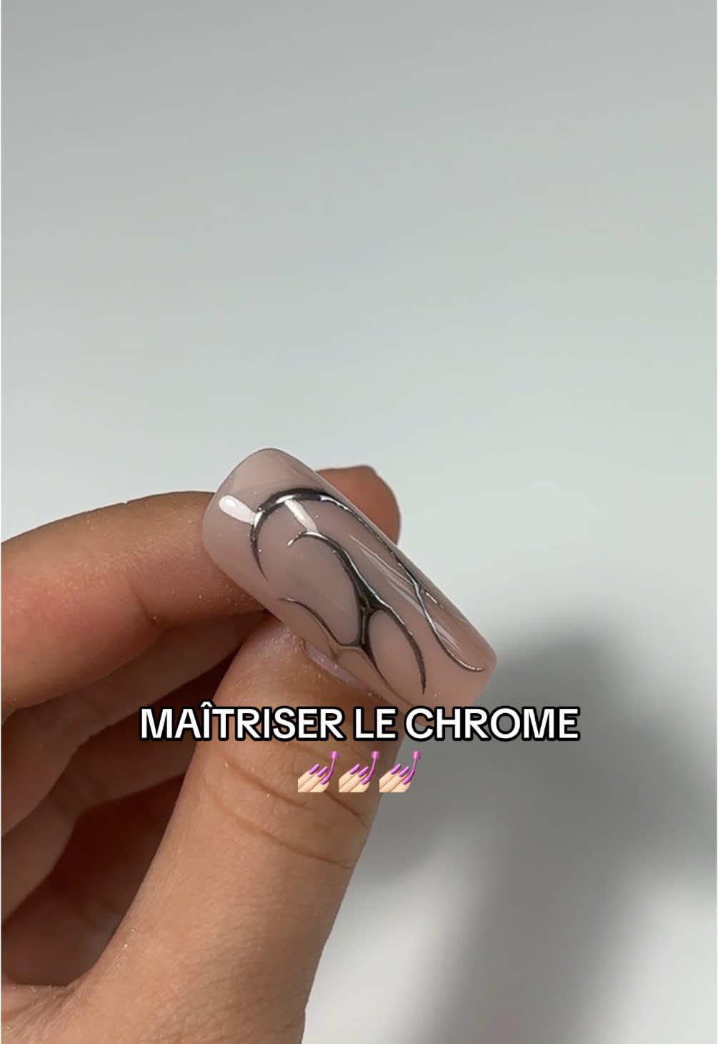 Pourquoi personne ne parle d’à quel point cette technique est teriiiible au début ? 😣 Tous les vernis utilisés sont des semi! #nails #gelx #chrome 