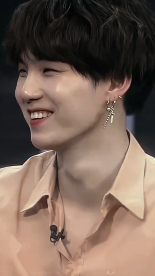 Kamulah makhluk Tuhan yang tercipta yang paling sexy ( ahh hah hah ahh) 🕺💃👀 #minyoongi #yoongi #suga #agustd #sugabts #bts #btsarmy #armyforever #armyindonesia🇮🇩 #armylover #btsxarmy #armybts